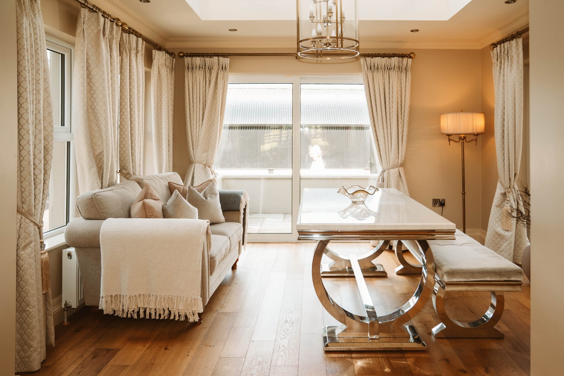 Farmhouse dining area with bench seating